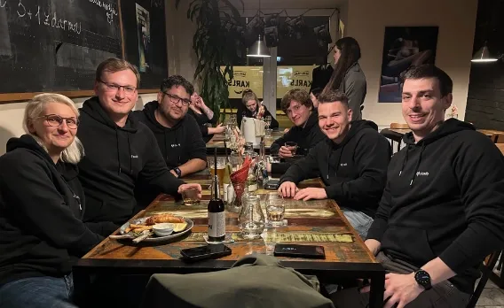 Volnočasová aktivita ve formě večeře Foxily týmu